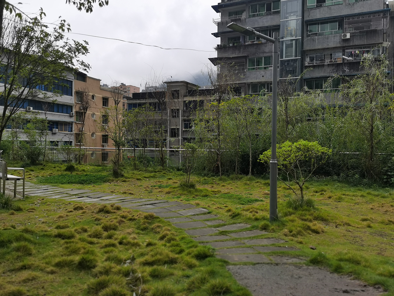 首页 图片新闻 正文城口县城三面环山,面临任河,能够有效利用的空间